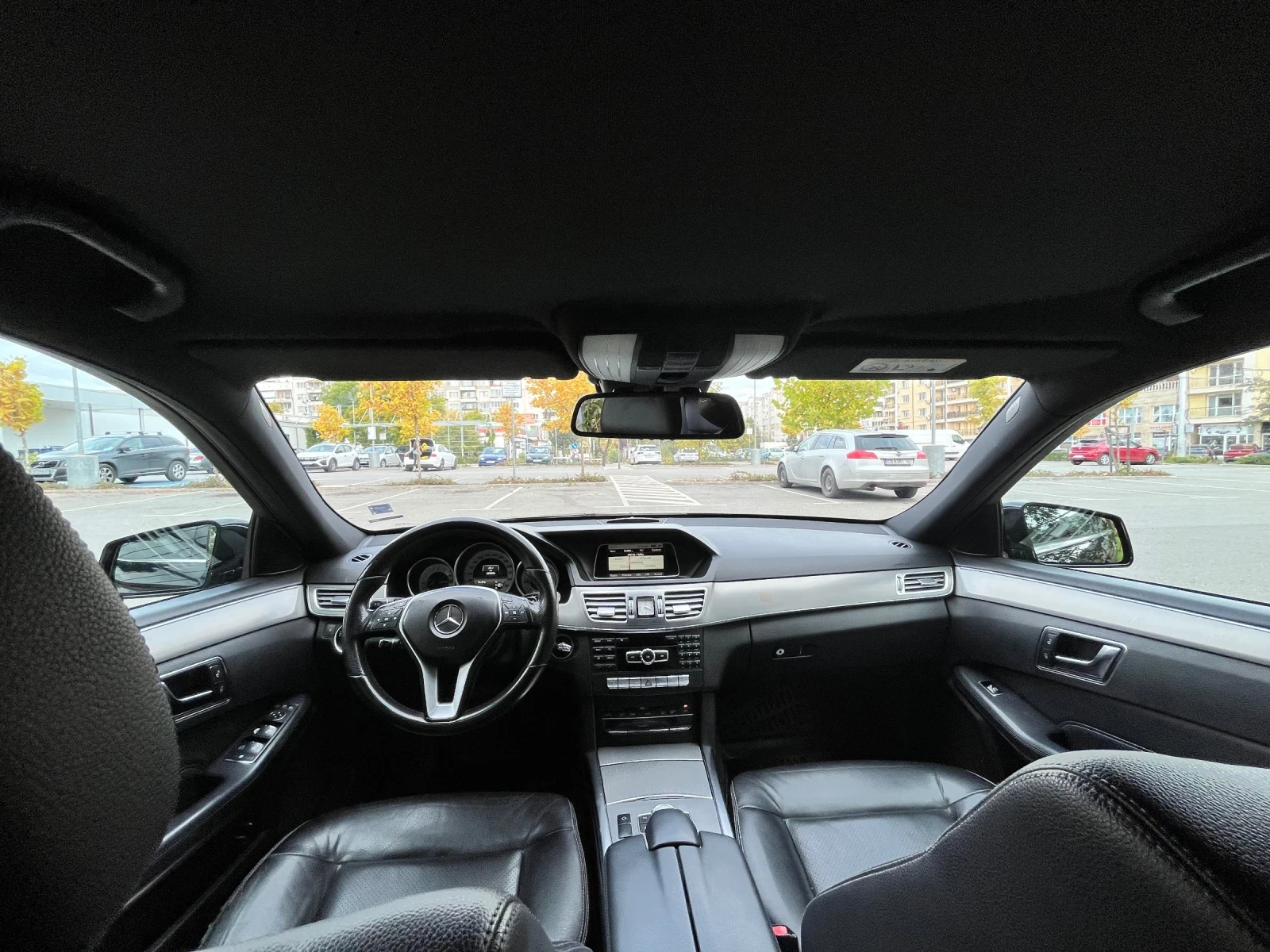 Mercedes-Benz E 200, снимка 14 - Автомобили и джипове - 53796514