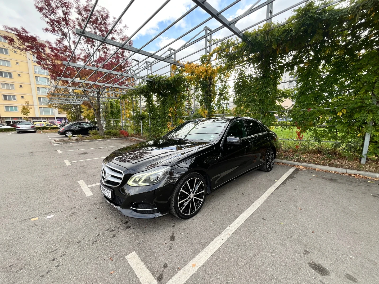 Mercedes-Benz E 200, снимка 2 - Автомобили и джипове - 53796514