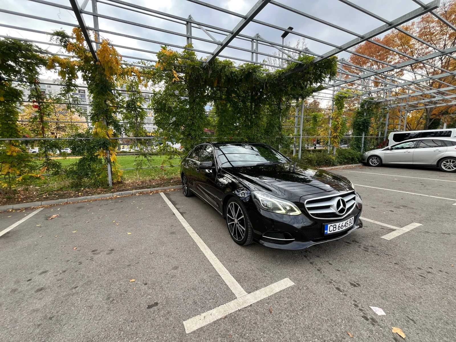 Mercedes-Benz E 200, снимка 4 - Автомобили и джипове - 53796514