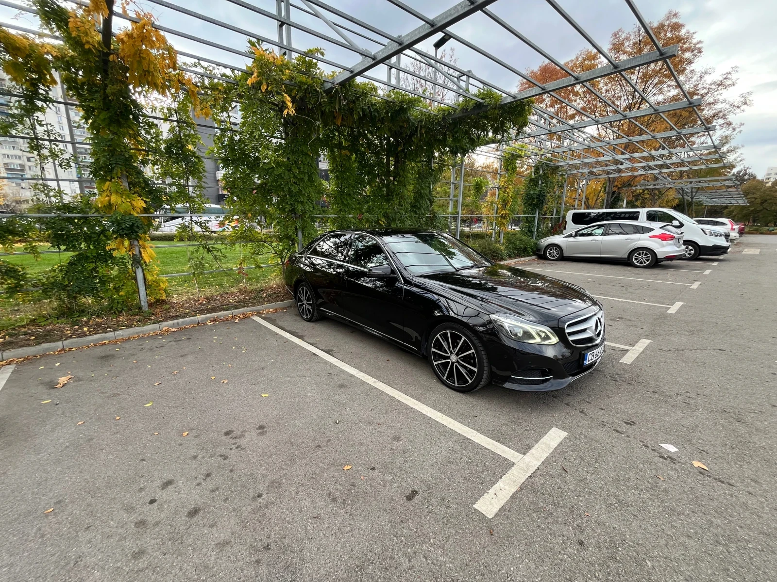 Mercedes-Benz E 200, снимка 8 - Автомобили и джипове - 53796514