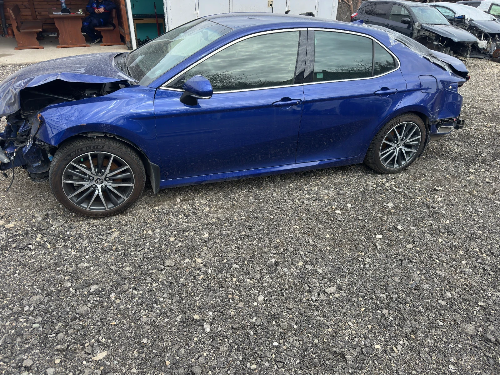 Toyota Camry 2.5 hybrid 218кс На части! | Auto.bg — изображение 1