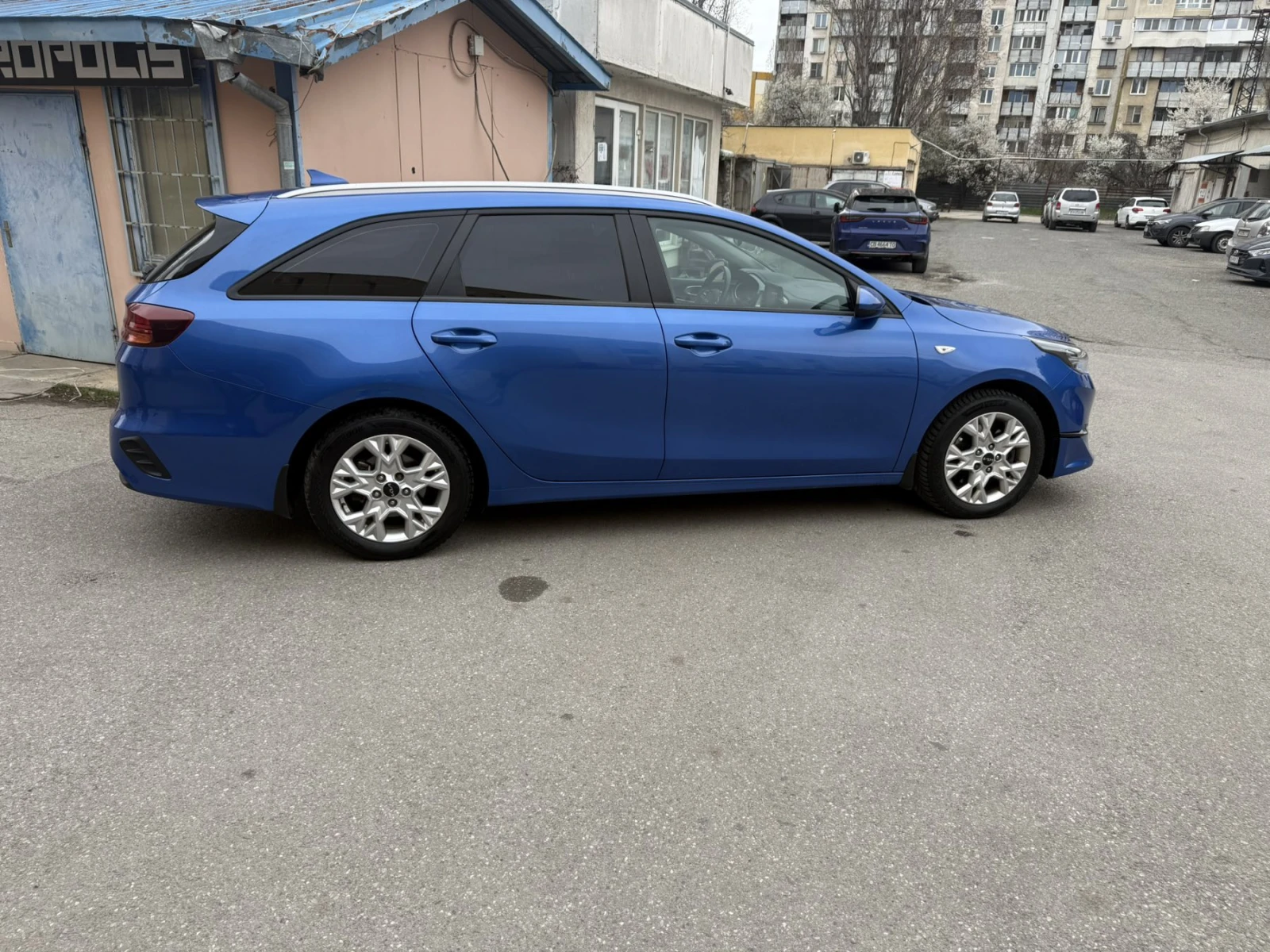 Kia Ceed SW Comfort, снимка 3 - Автомобили и джипове - 54121565