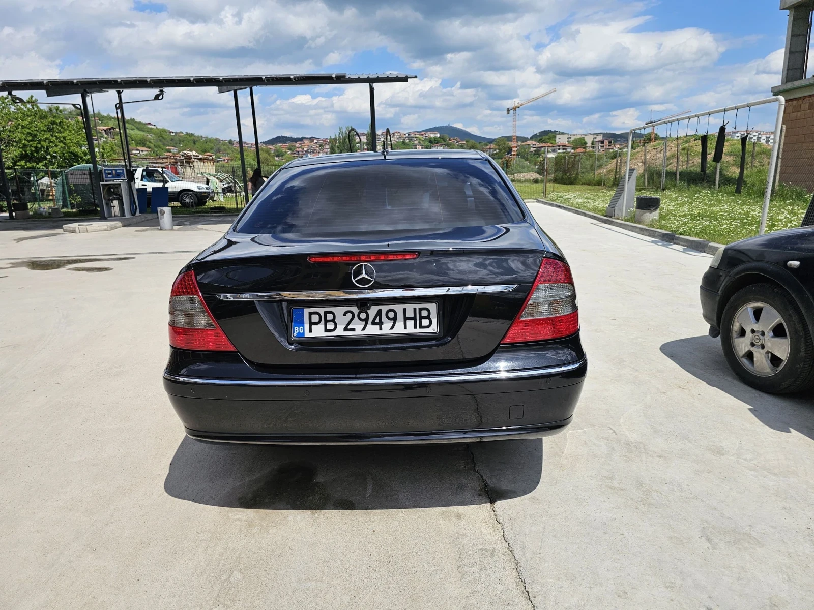 Mercedes-Benz E 220, снимка 3 - Автомобили и джипове - 54492712