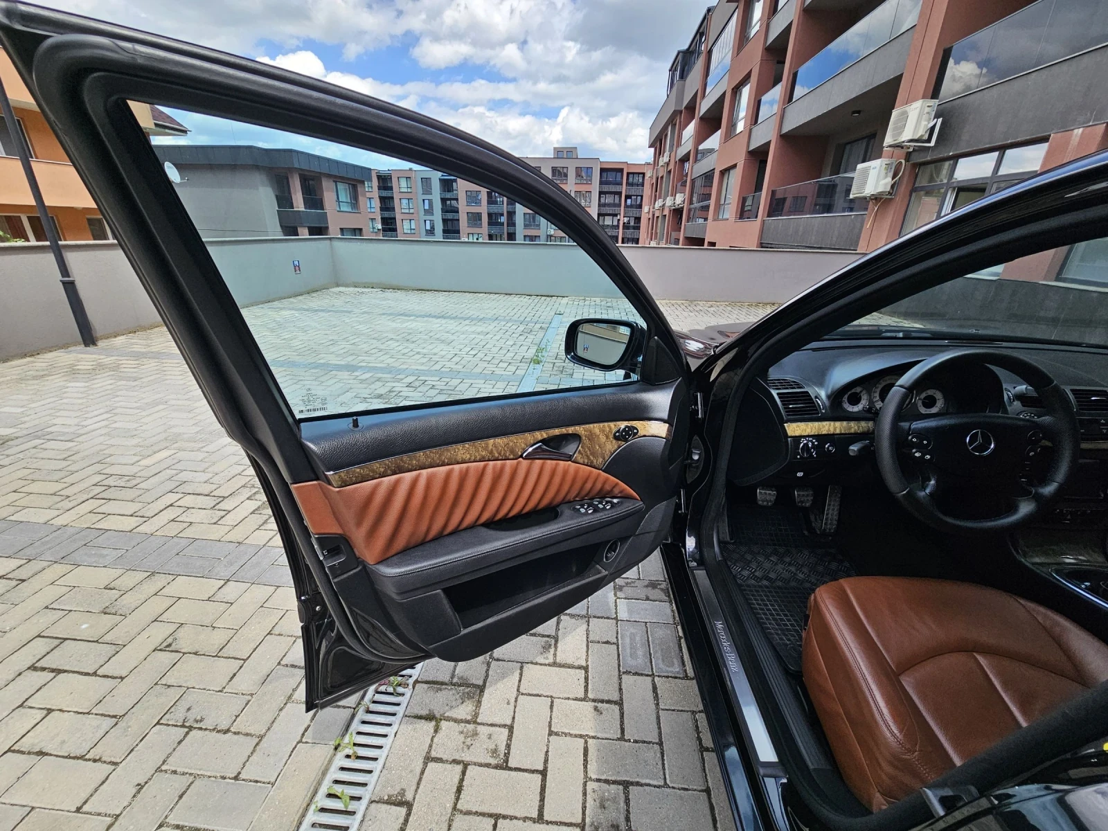 Mercedes-Benz E 220, снимка 17 - Автомобили и джипове - 54492712