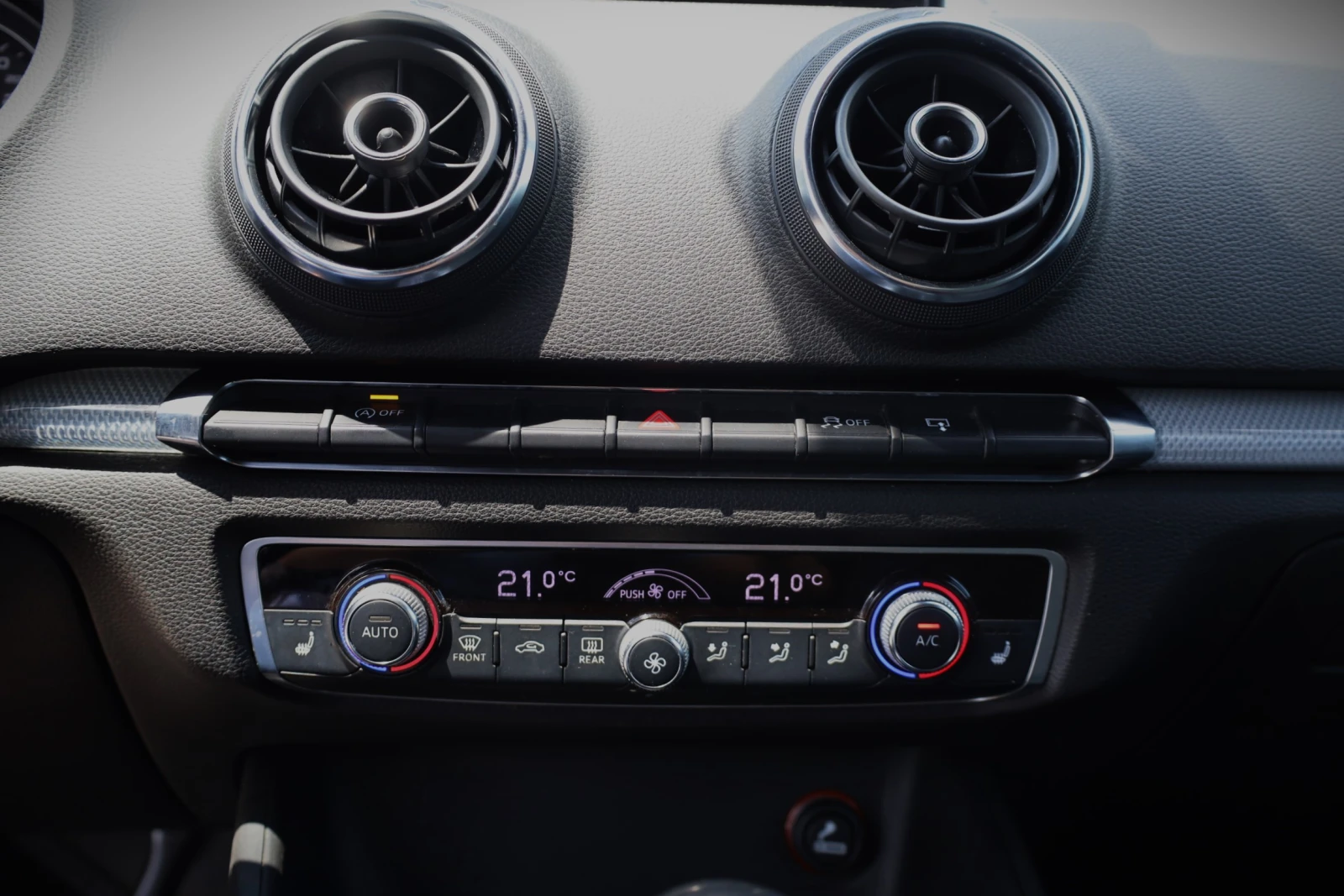 Audi A3 S-LINE/NAVI/150ps/AUTOMAT, снимка 15 - Автомобили и джипове - 54503566