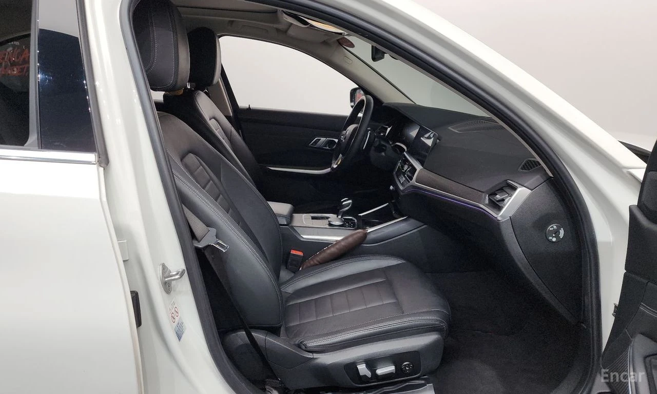 BMW 320 i Luxury* M-Pack* ХЕДЪП* КАМЕРА* ШИБИДАХ* ПОДГРЕВ*, снимка 7 - Автомобили и джипове - 54713866