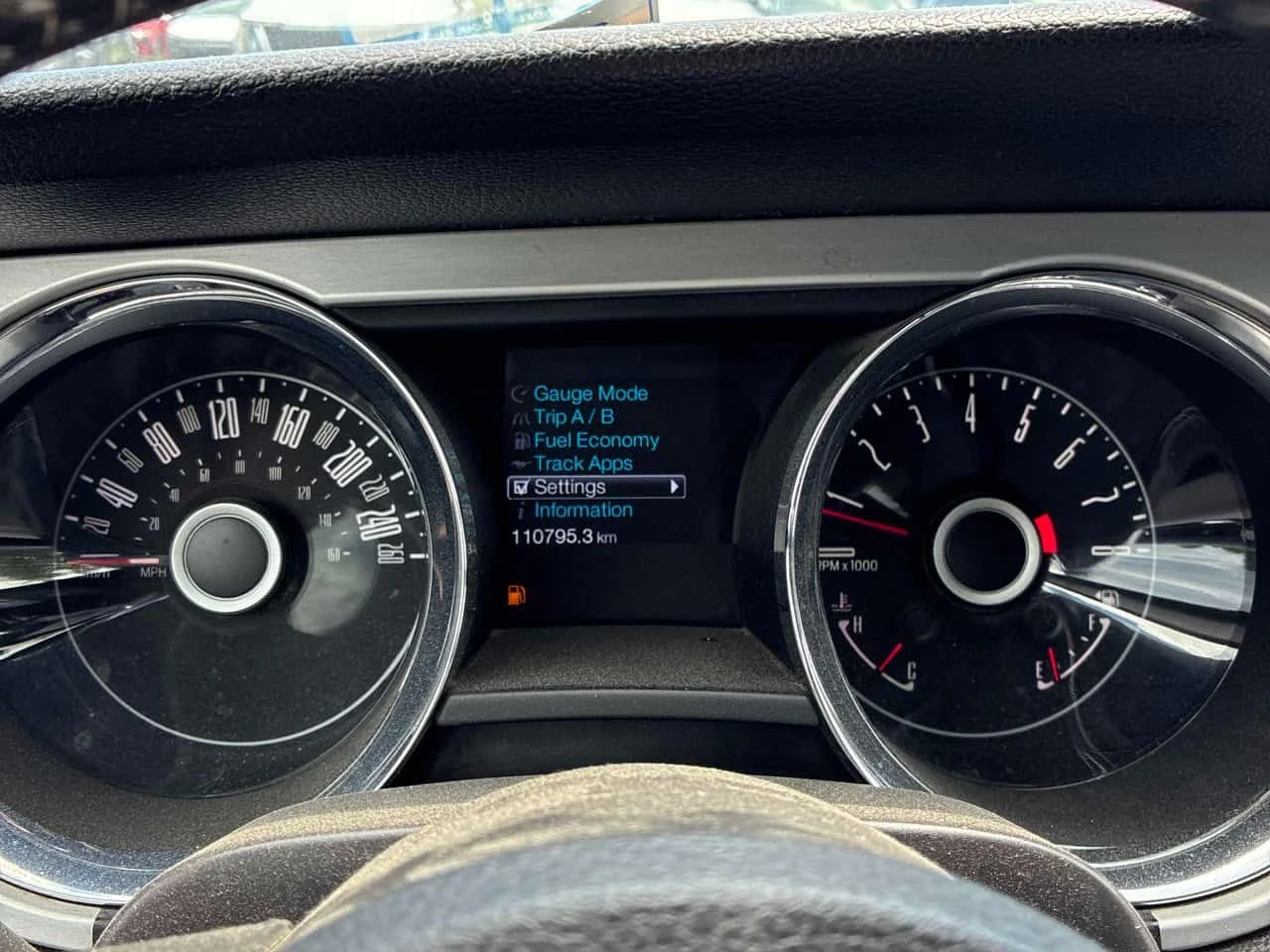 Ford Mustang * V6 Premium * CARFAX * ���� �� �� | Mobile.bg � ����������� 14