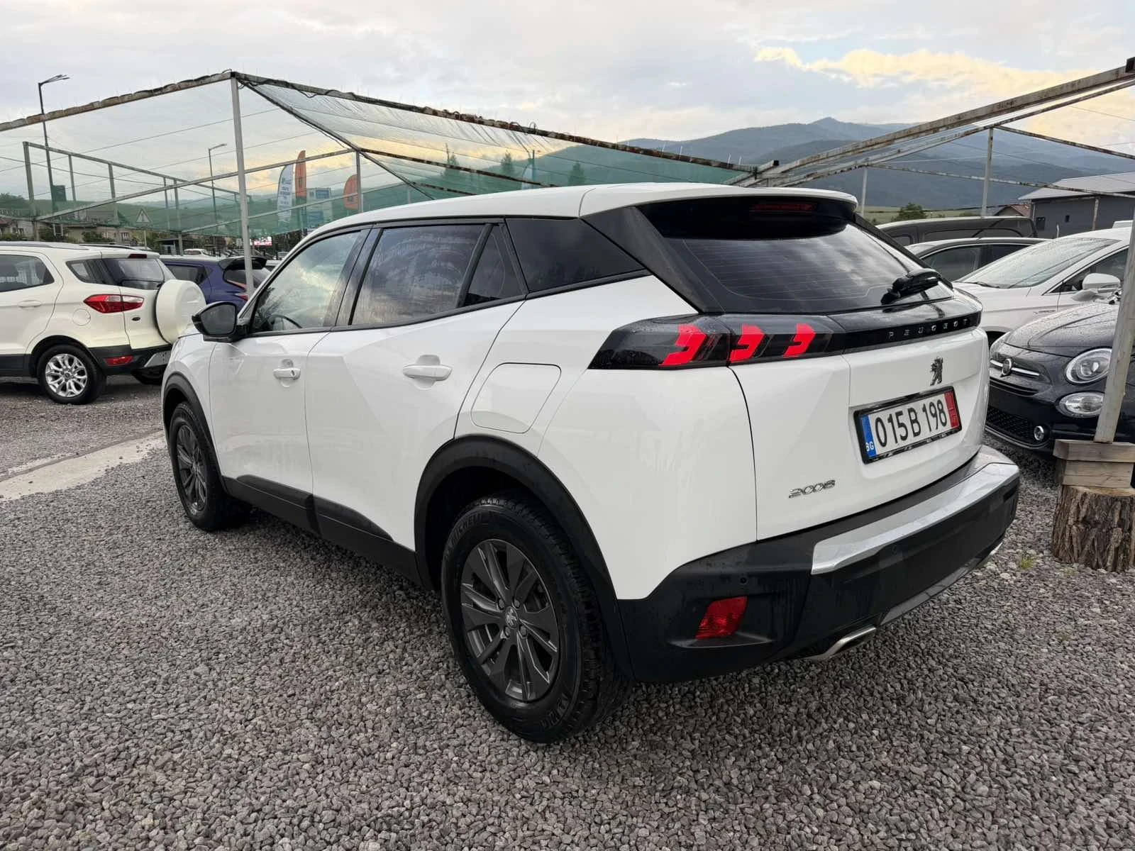 Peugeot 2008 1.2 Turbo EAT8, снимка 7 - Автомобили и джипове - 55068354