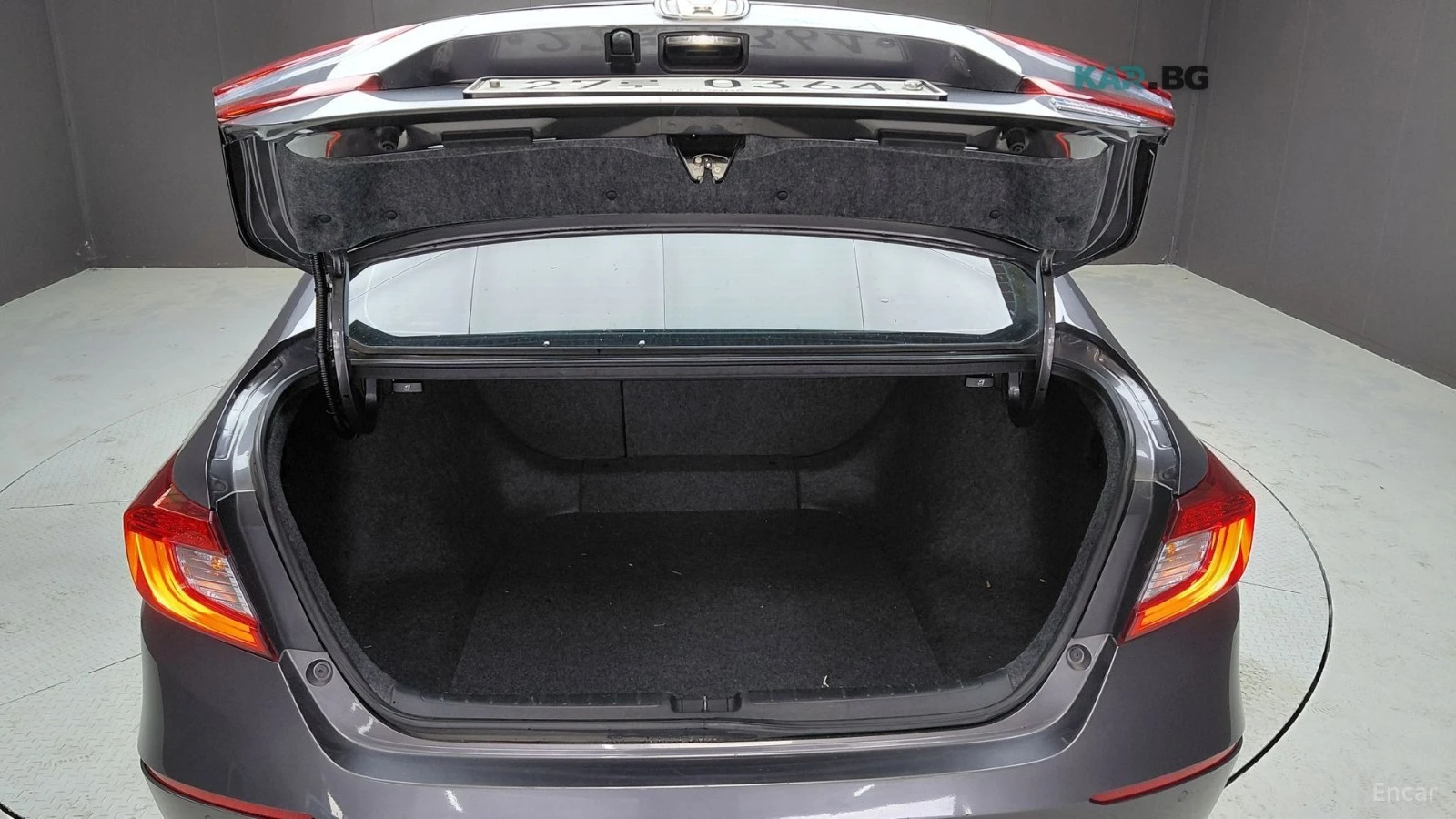Honda Accord 2.0 Hybrid Touring* КОЖА* НАВИ* ПАНО, снимка 17 - Автомобили и джипове - 55398296