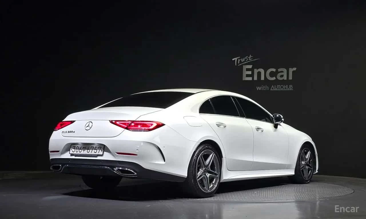 Mercedes-Benz CLS 300 d AMG Line * ОПЦИЯ ЗА ФИНАНСИРАНЕ, снимка 2 - Автомобили и джипове - 55571084