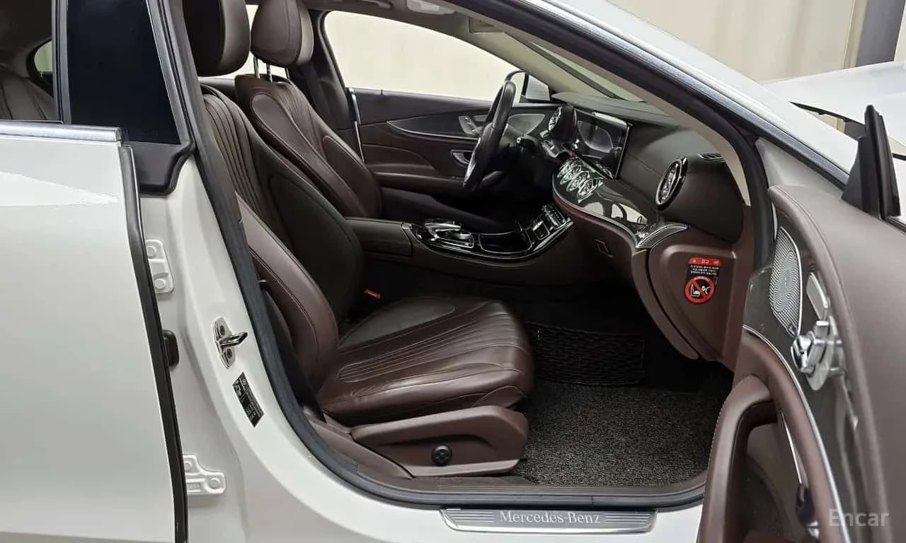 Mercedes-Benz CLS 300 d AMG Line * ОПЦИЯ ЗА ФИНАНСИРАНЕ, снимка 10 - Автомобили и джипове - 55571084
