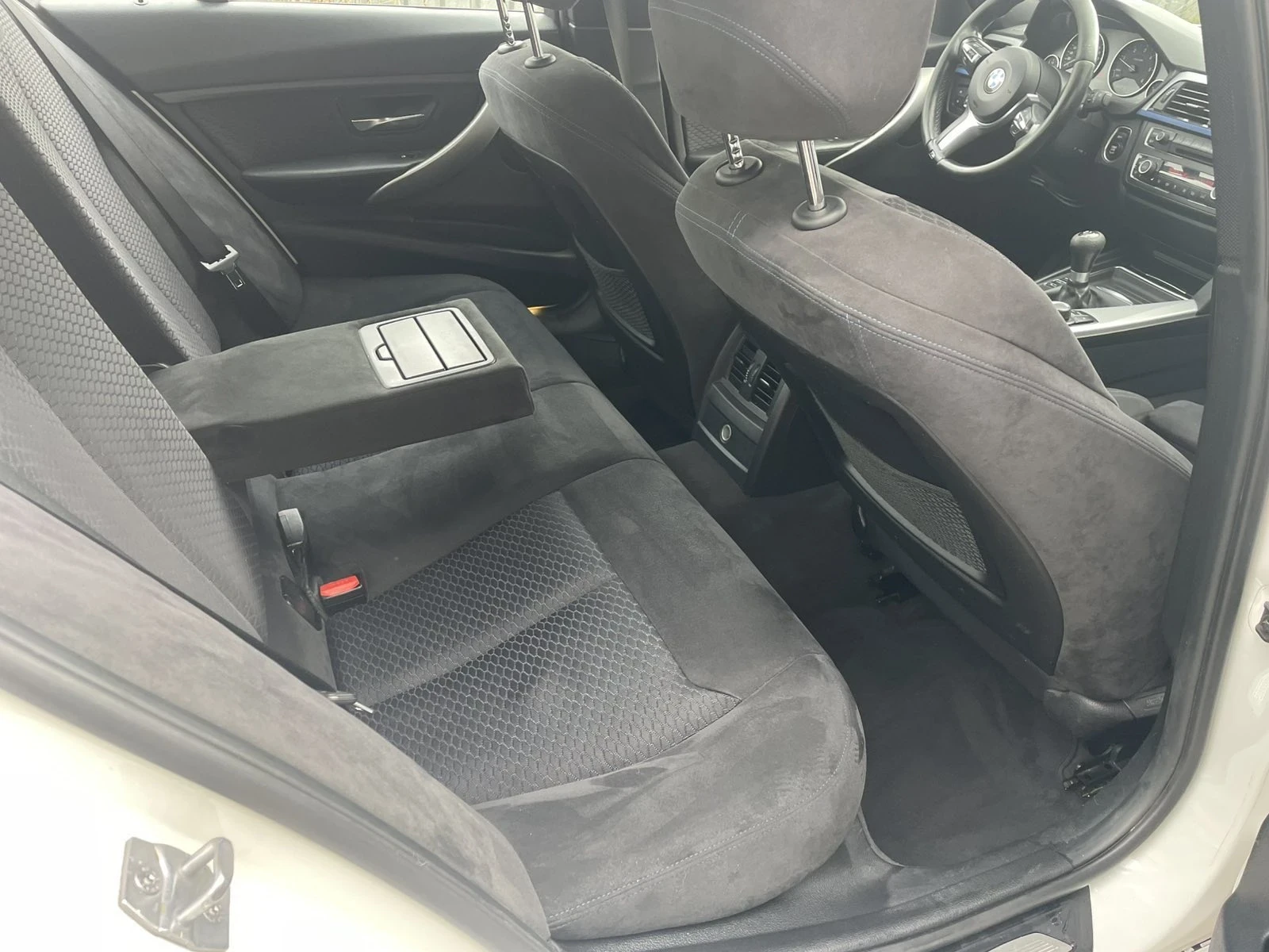 BMW 318 318d M Paket, снимка 6 - Автомобили и джипове - 55589732