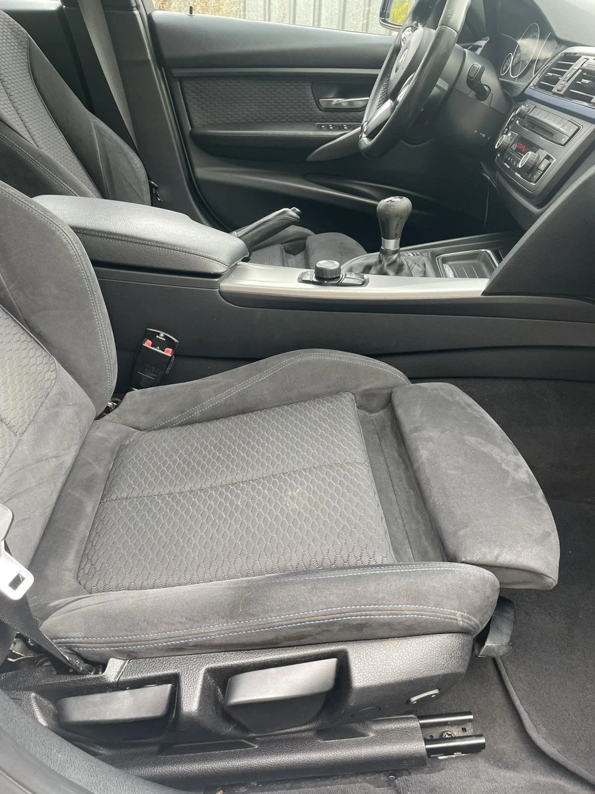 BMW 318 318d M Paket, снимка 4 - Автомобили и джипове - 55589732