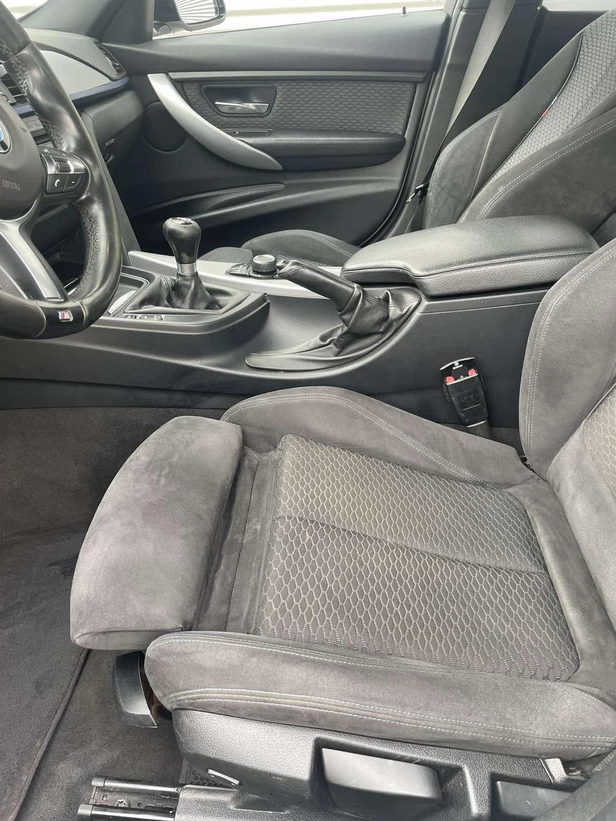 BMW 318 318d M Paket, снимка 11 - Автомобили и джипове - 55589732