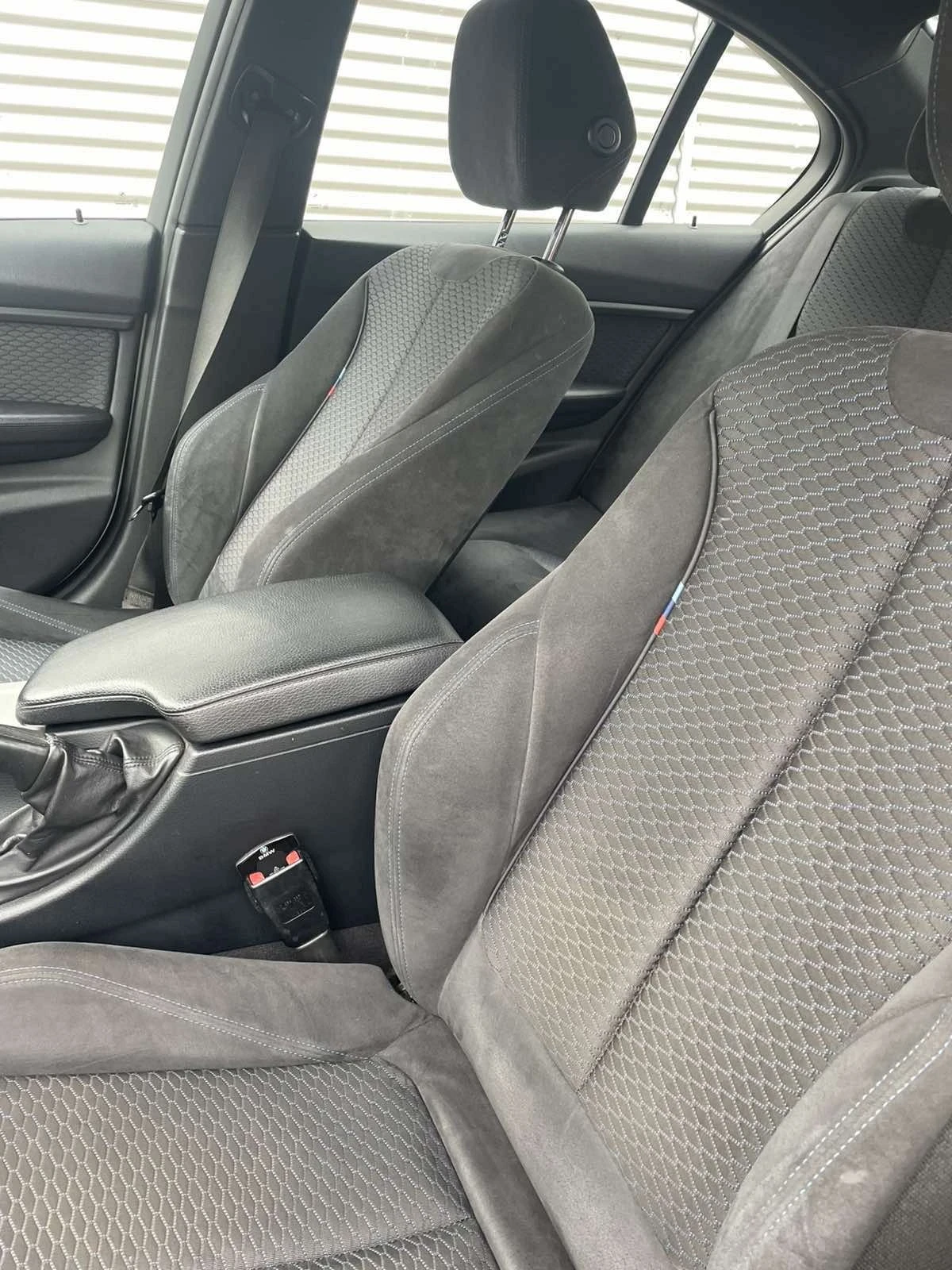 BMW 318 318d M Paket, снимка 3 - Автомобили и джипове - 55589732