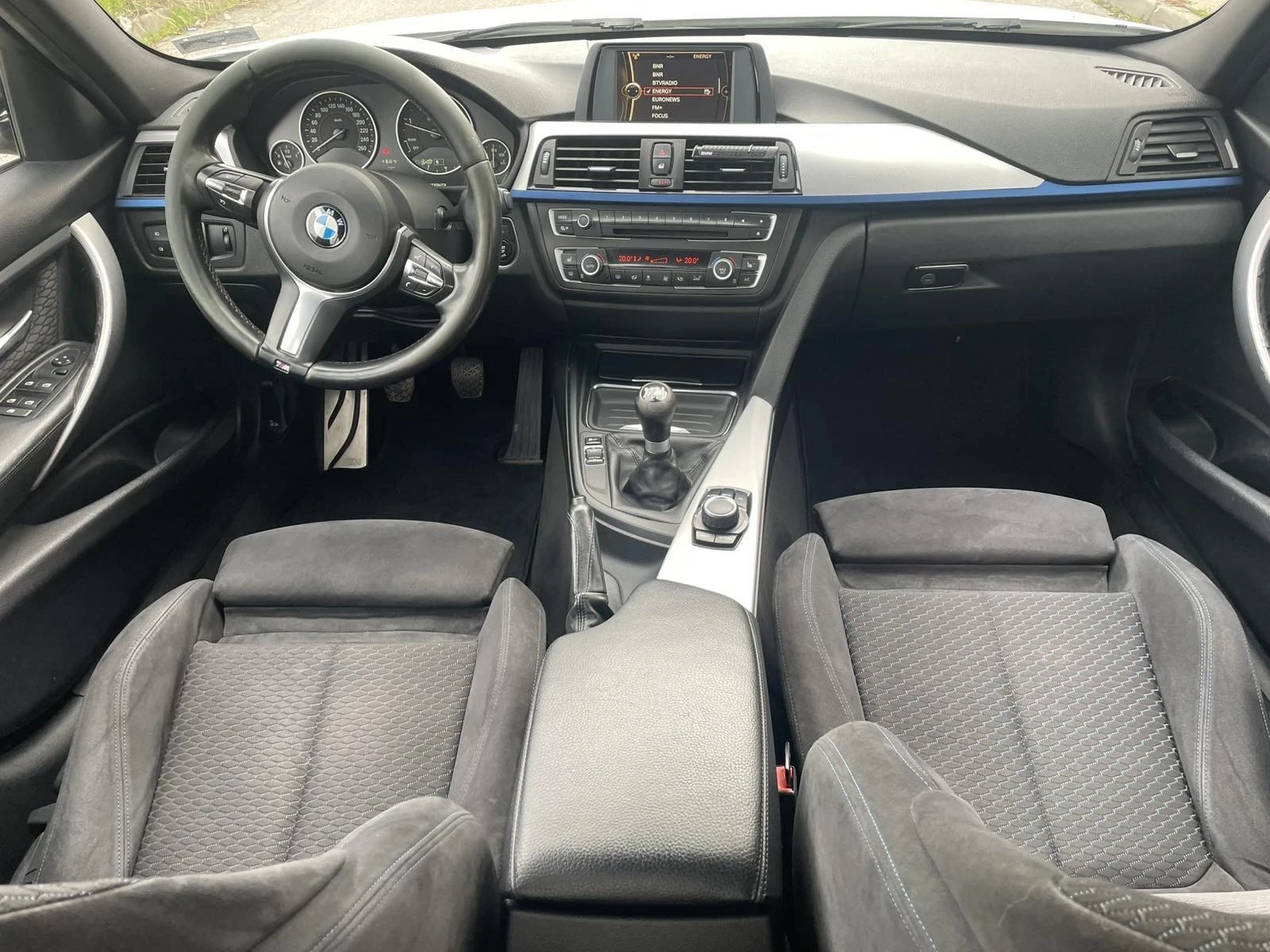 BMW 318 318d M Paket, снимка 5 - Автомобили и джипове - 55589732