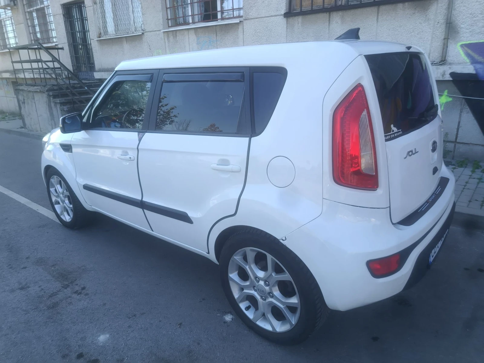 Kia Soul 1.6, 126к.с., автомат, снимка 3 - Автомобили и джипове - 55982812