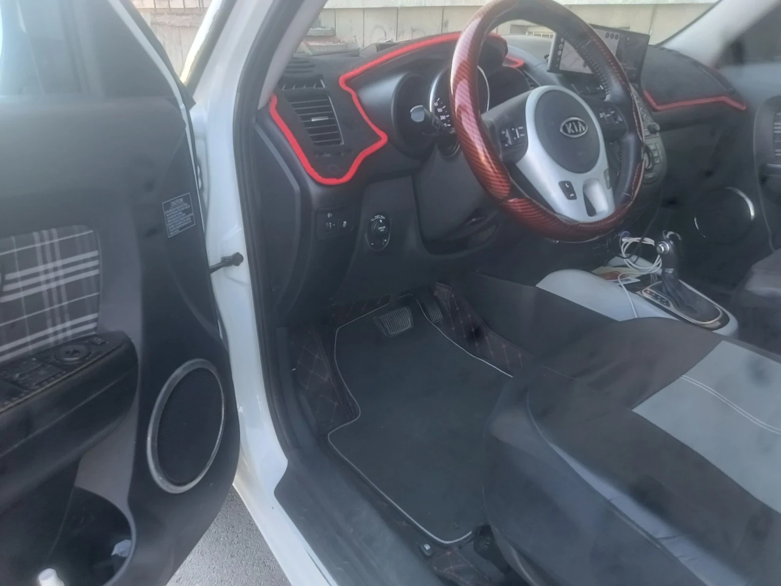 Kia Soul 1.6, 126к.с., автомат, снимка 12 - Автомобили и джипове - 55982812