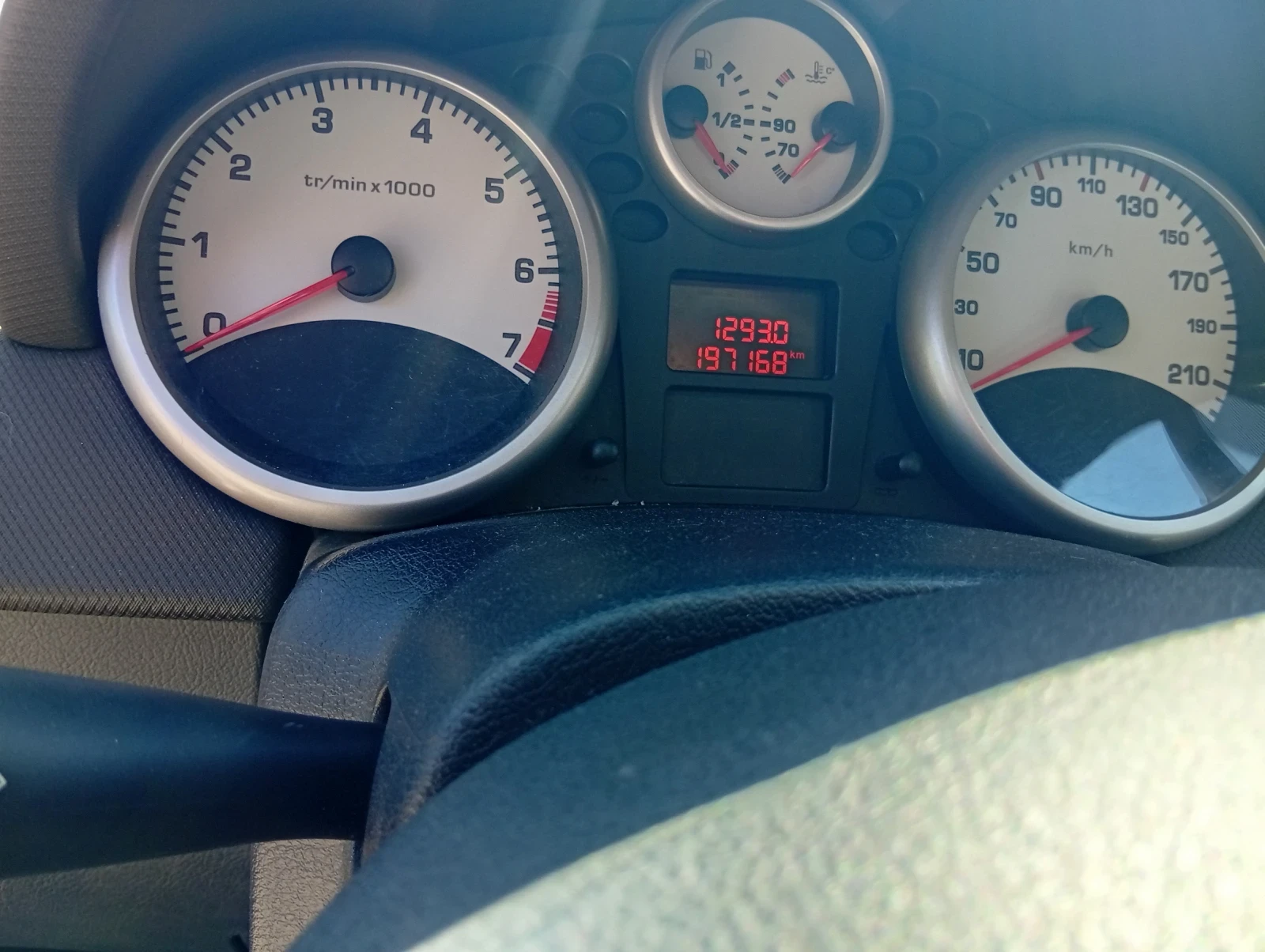 Peugeot 207, снимка 8 - Автомобили и джипове - 56298463