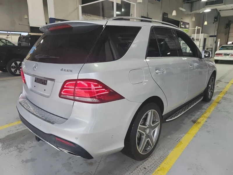 Mercedes-Benz GLE 500 PANO / 360 / PODGREVI / PAMETI / CARFAX, снимка 3 - Автомобили и джипове - 53248155