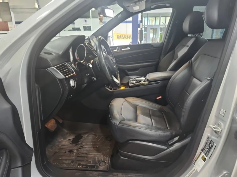 Mercedes-Benz GLE 500 PANO / 360 / PODGREVI / PAMETI / CARFAX, снимка 7 - Автомобили и джипове - 53248155