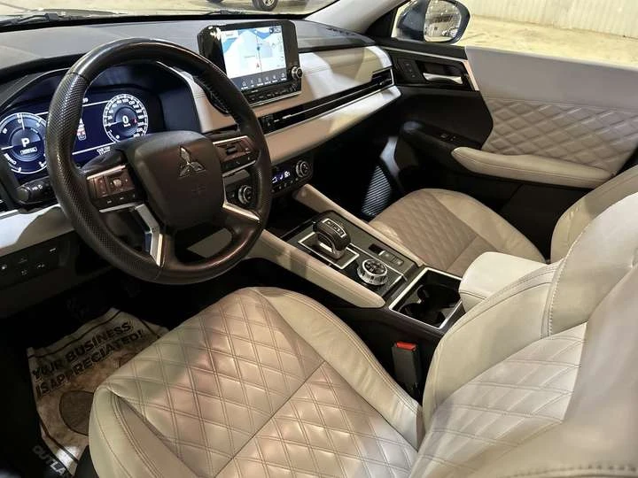 Mitsubishi Outlander GT AWD | Panoramic Roof | 360 Camera | Leather Sea - изображение 9