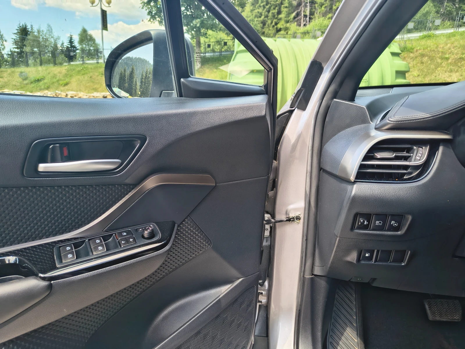 Toyota C-HR 1.8 hybrid  - изображение 4
