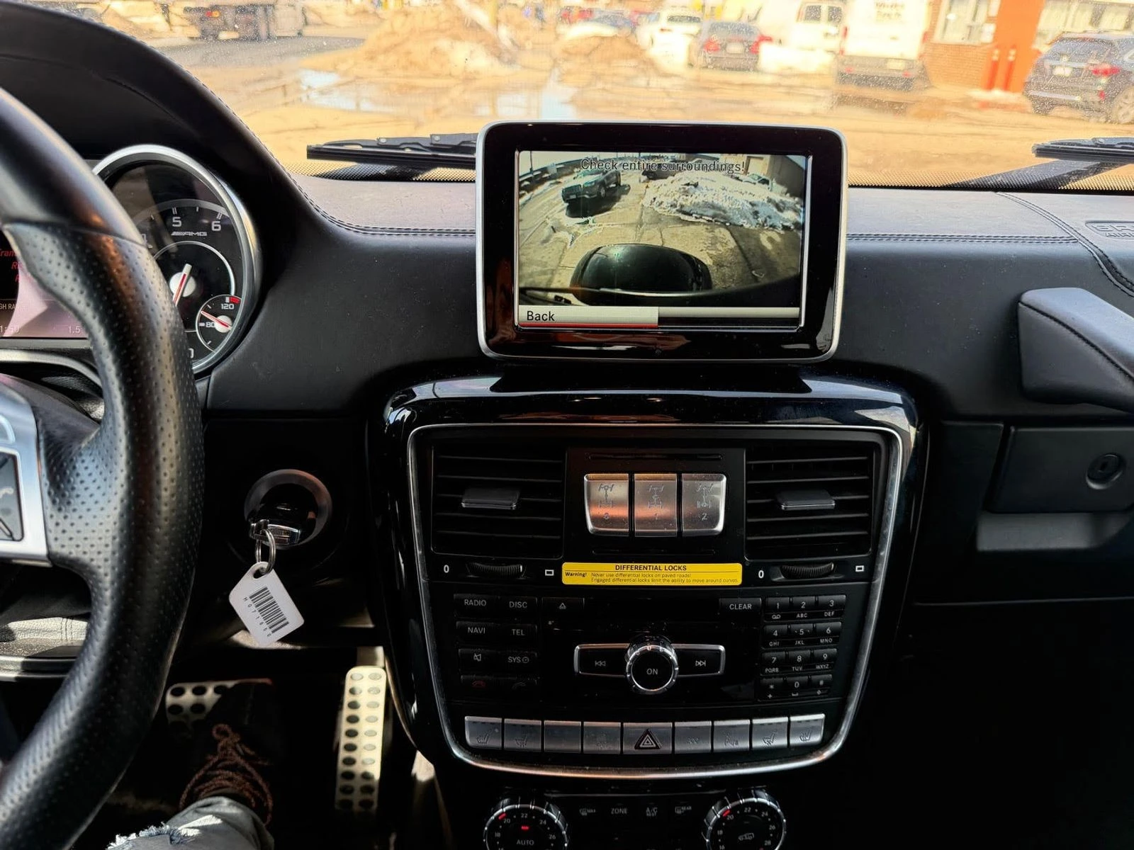 Mercedes-Benz G 63 AMG DESIGNO С РЕГИСТРАЦИЯ & АВТО КРЕДИТ, снимка 14 - Автомобили и джипове - 53755523