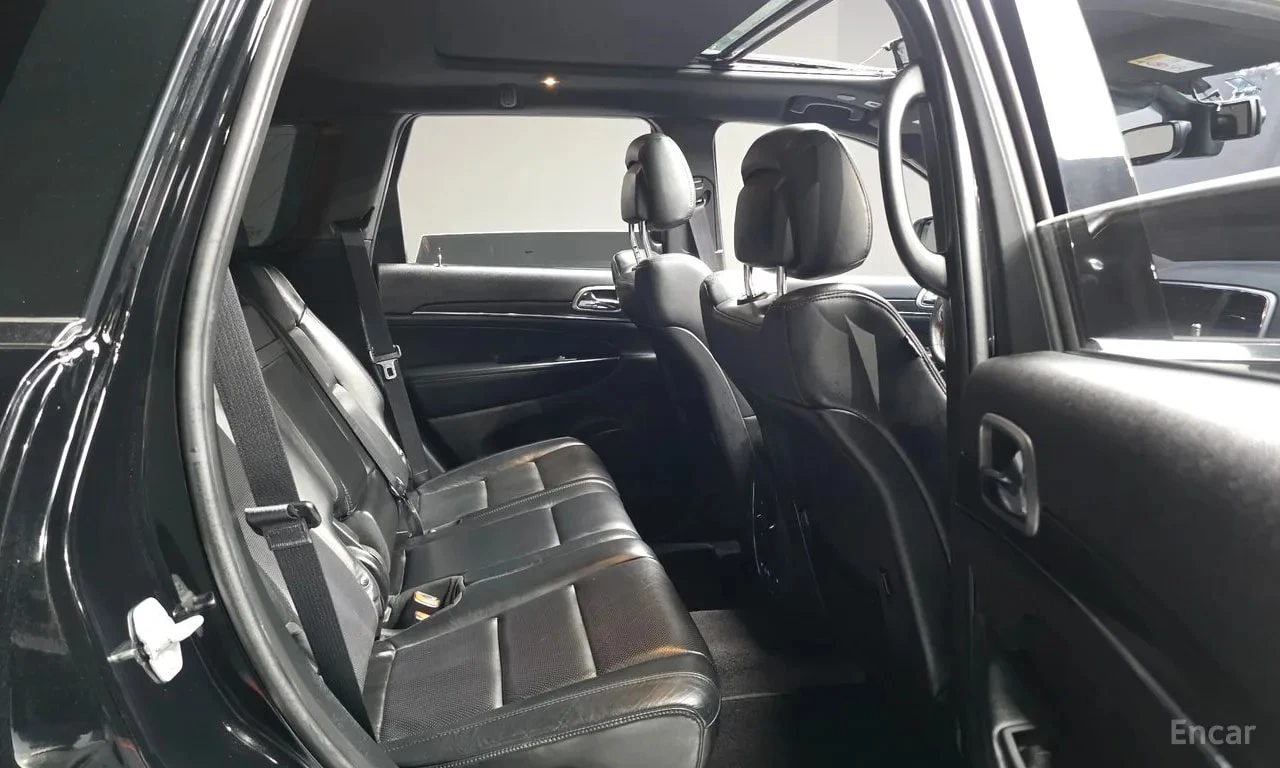 Jeep Cherokee 3.6 Limited | АВТОФИНАНСИРАНЕ БЕЗ ПЪРВОНАЧАЛНА, снимка 12 - Автомобили и джипове - 55836938