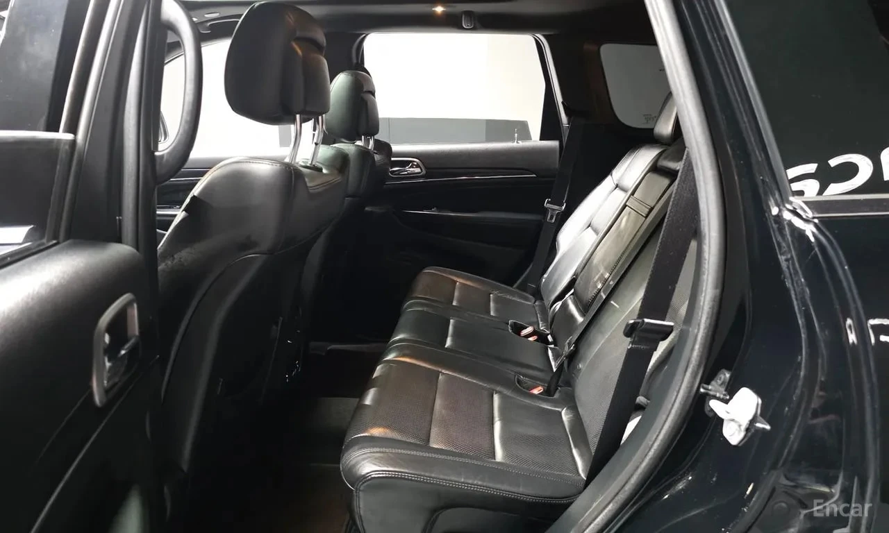 Jeep Cherokee 3.6 Limited | АВТОФИНАНСИРАНЕ БЕЗ ПЪРВОНАЧАЛНА, снимка 11 - Автомобили и джипове - 55836938