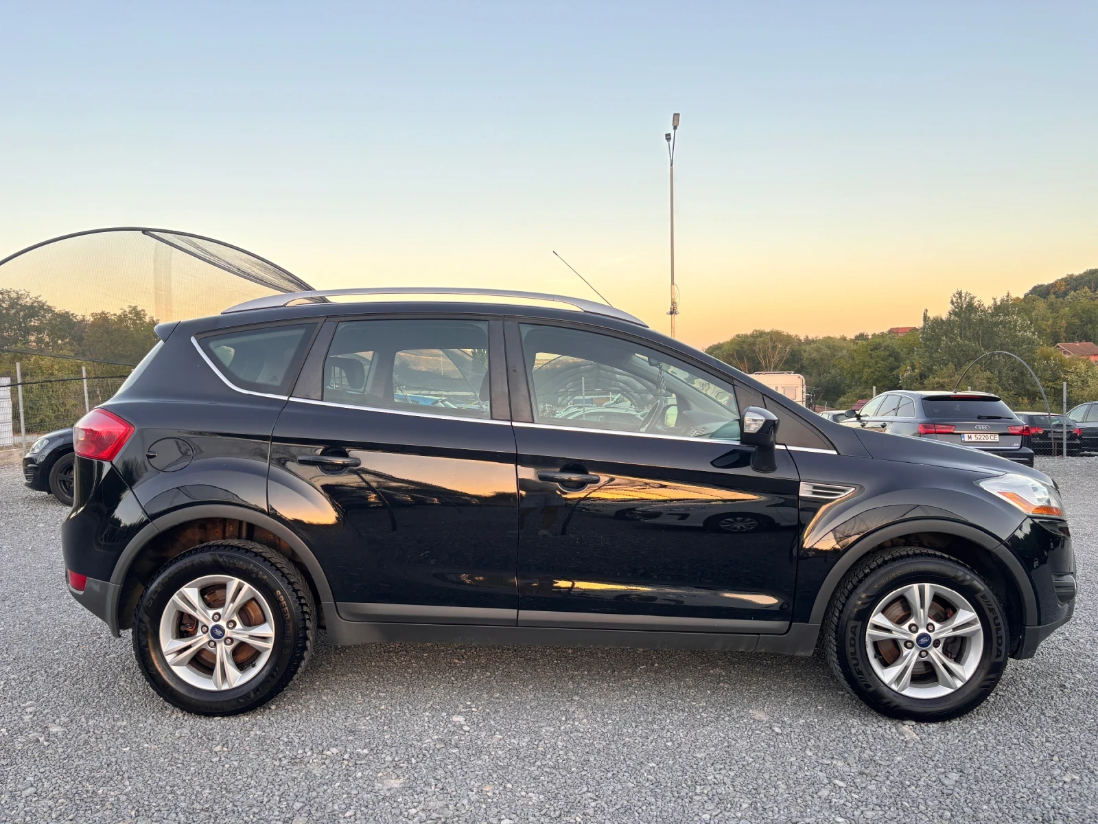 Ford Kuga 2.0 4WD, снимка 7 - Автомобили и джипове - 55986660