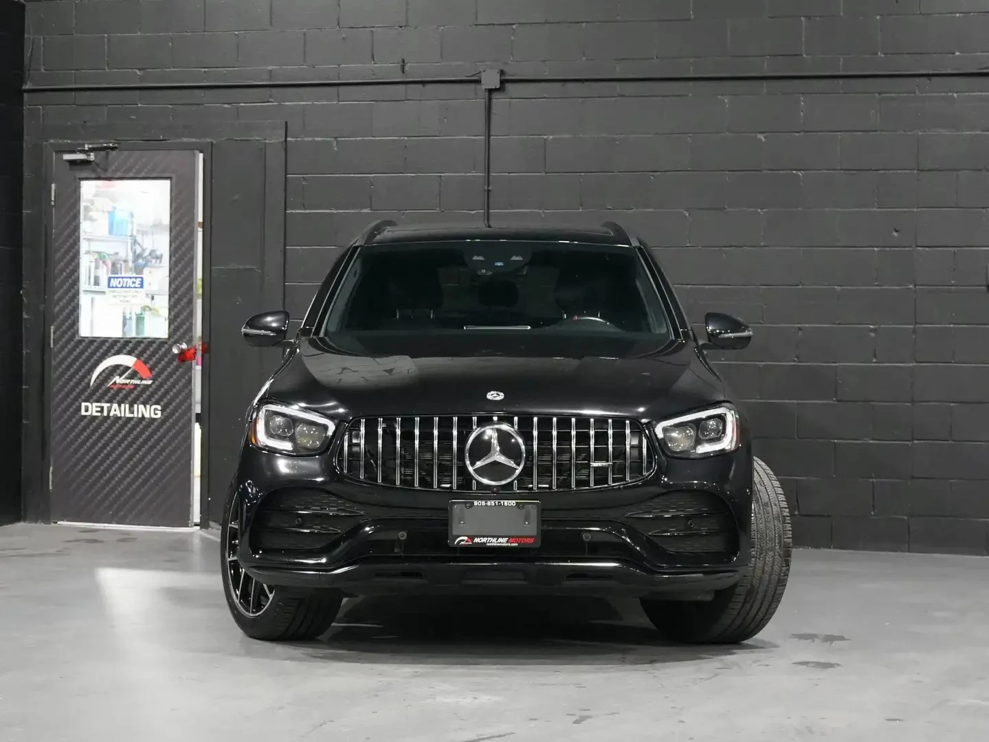 Mercedes-Benz GLC 43 AMG DIGITAL DASH| AMG RIDE CONTROL| CARPLAY| DISTRO| 3, снимка 3 - Автомобили и джипове - 56071737