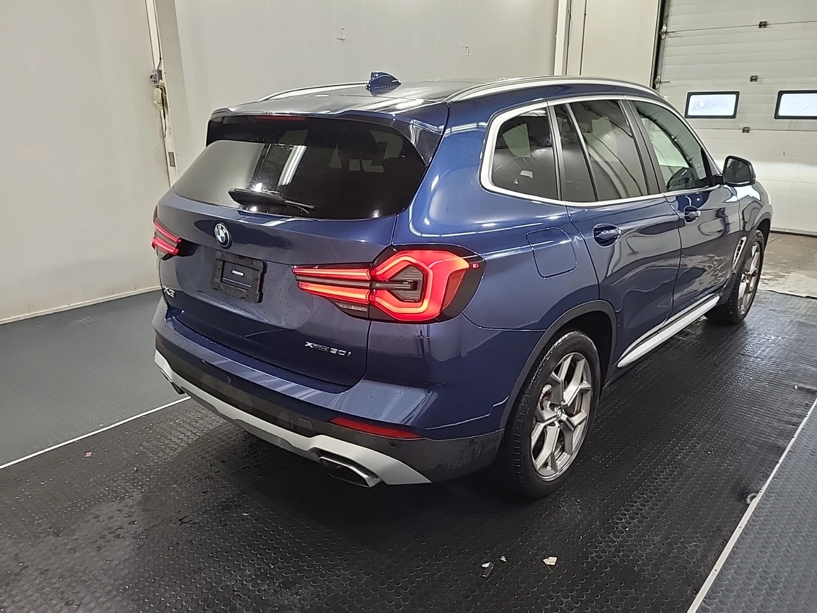 BMW X3 Xdrive30i, снимка 3 - Автомобили и джипове - 56503645