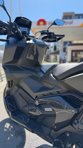 Honda X-ADV AKRAPOVIC!СЕРВИЗНА ИСТОРИЯ!CARBON!FOOTPEGS!TOP!, снимка 8