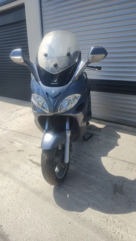  Piaggio X9
