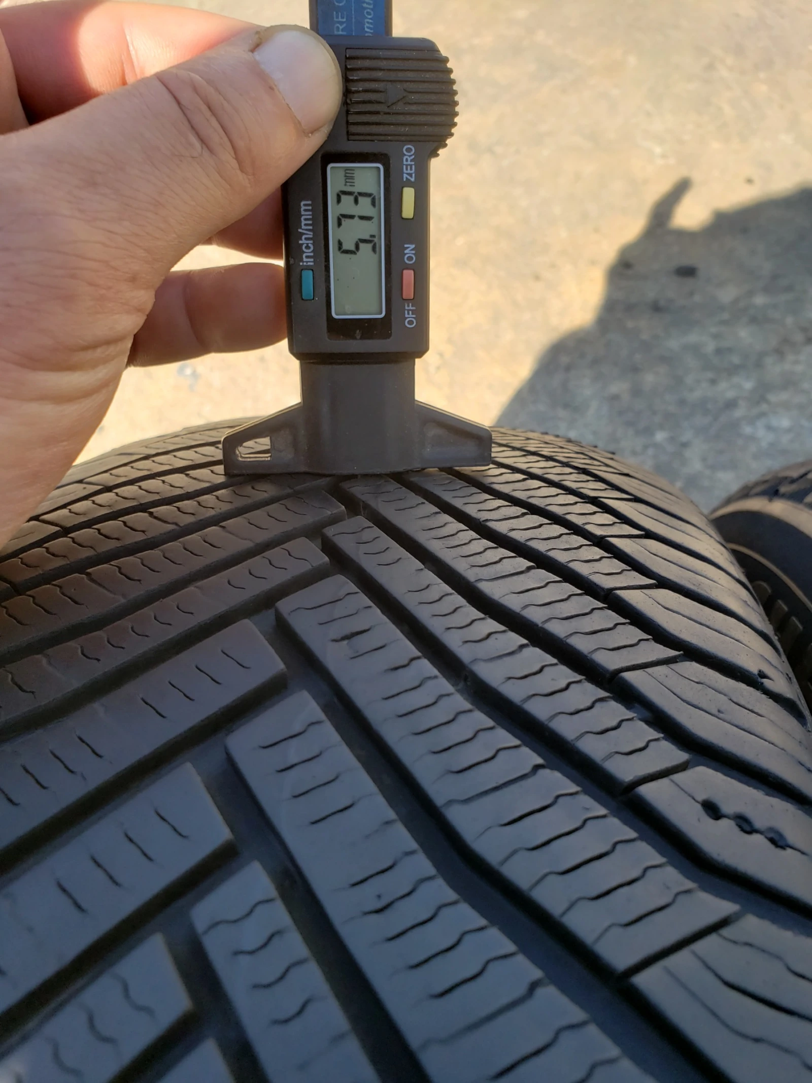 Гуми Зимни 205/60R16, снимка 9 - Гуми и джанти - 56007099