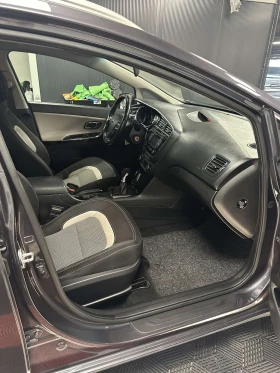 Kia Ceed SW 1.6 CRDi, 110 к.с., дизел, октомври 2016 г., снимка 10