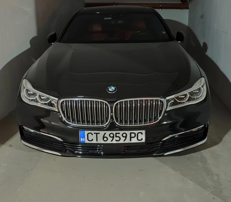 BMW 750 I xDrive individual, снимка 15 - Автомобили и джипове - 36991166