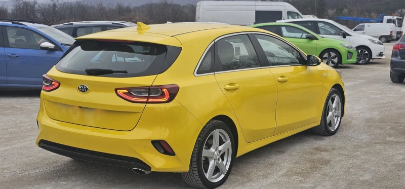 Kia Ceed 100кс* ЗаводскаГаз* Готова за TAXI* 70хил км, снимка 9 - Автомобили и джипове - 45664496