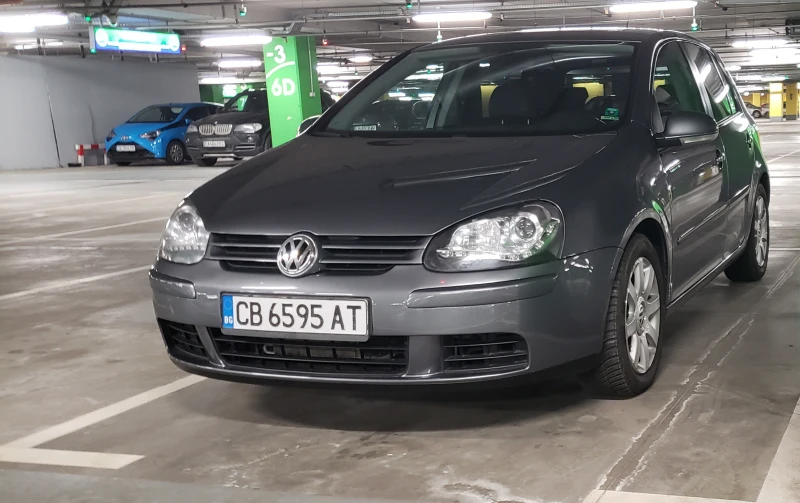 VW Golf, снимка 1 - Автомобили и джипове - 48580925