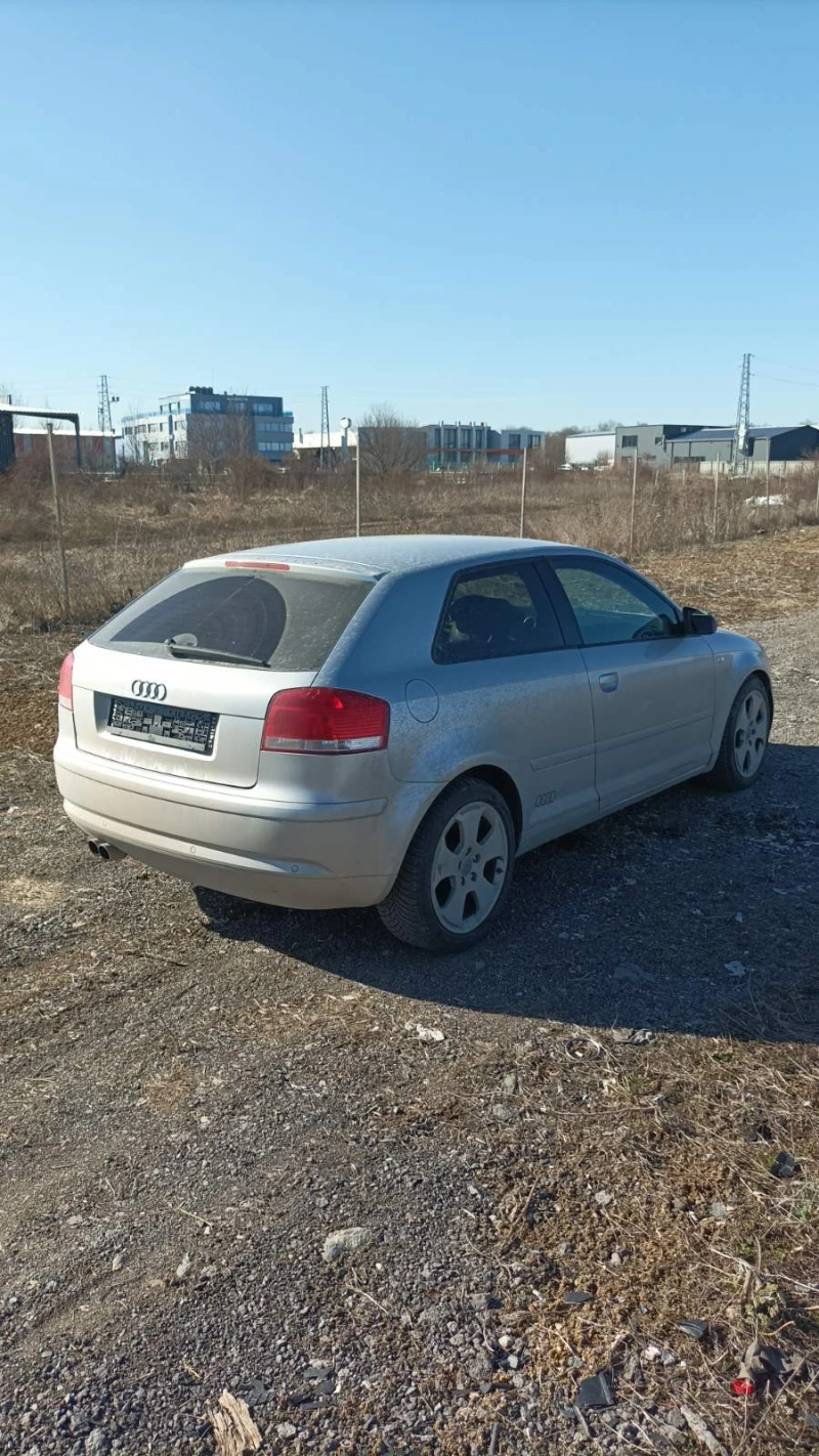 Audi A3 2.0FSI, снимка 4 - Автомобили и джипове - 49389622