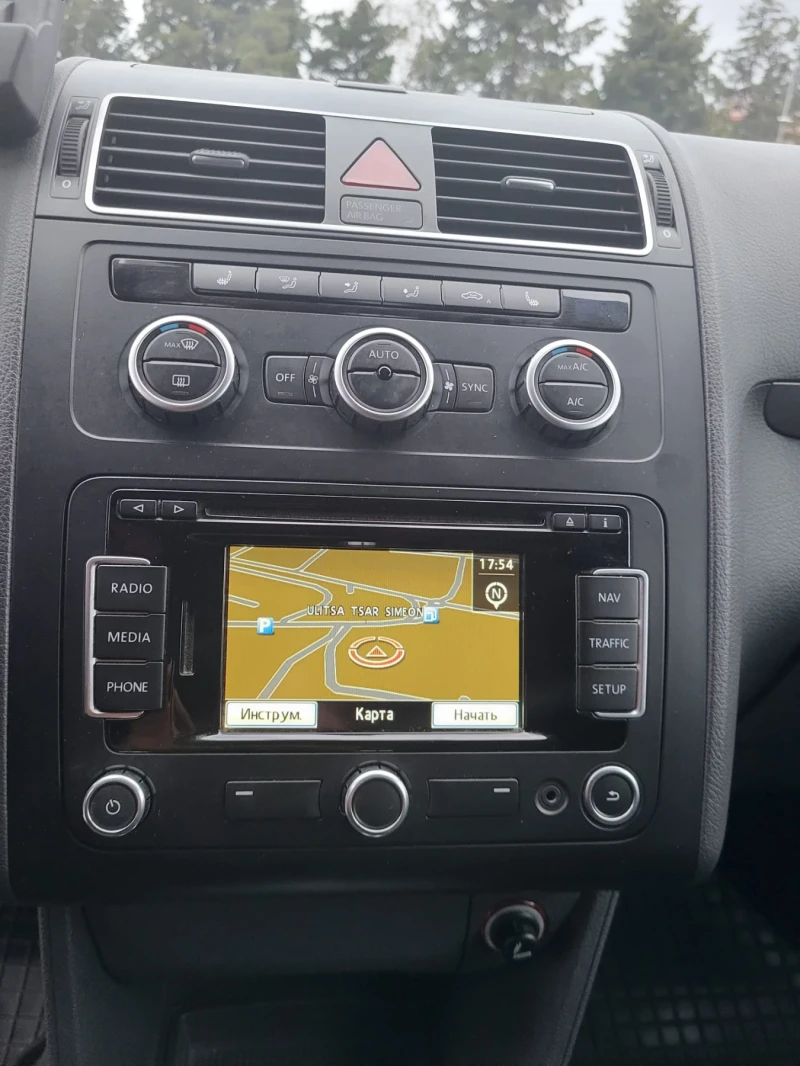 VW Touran TDI, снимка 7 - Автомобили и джипове - 52119783