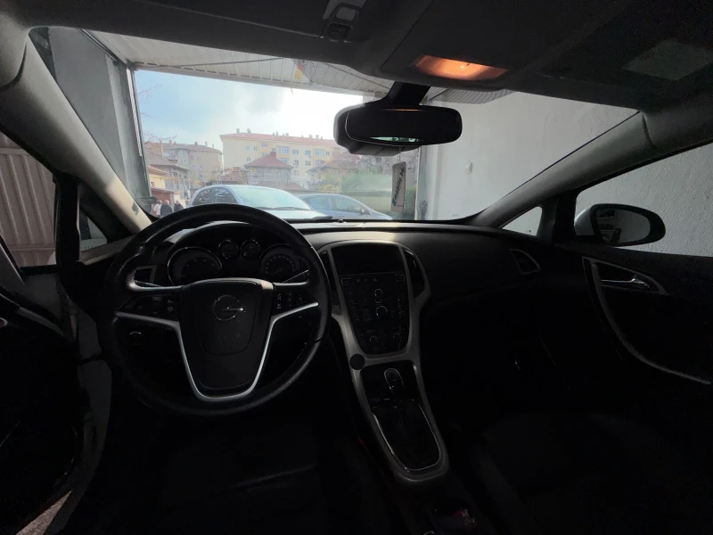 Opel Astra, снимка 13 - Автомобили и джипове - 52147947