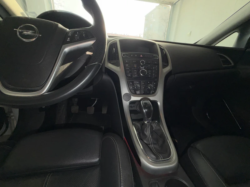Opel Astra, снимка 14 - Автомобили и джипове - 52147947