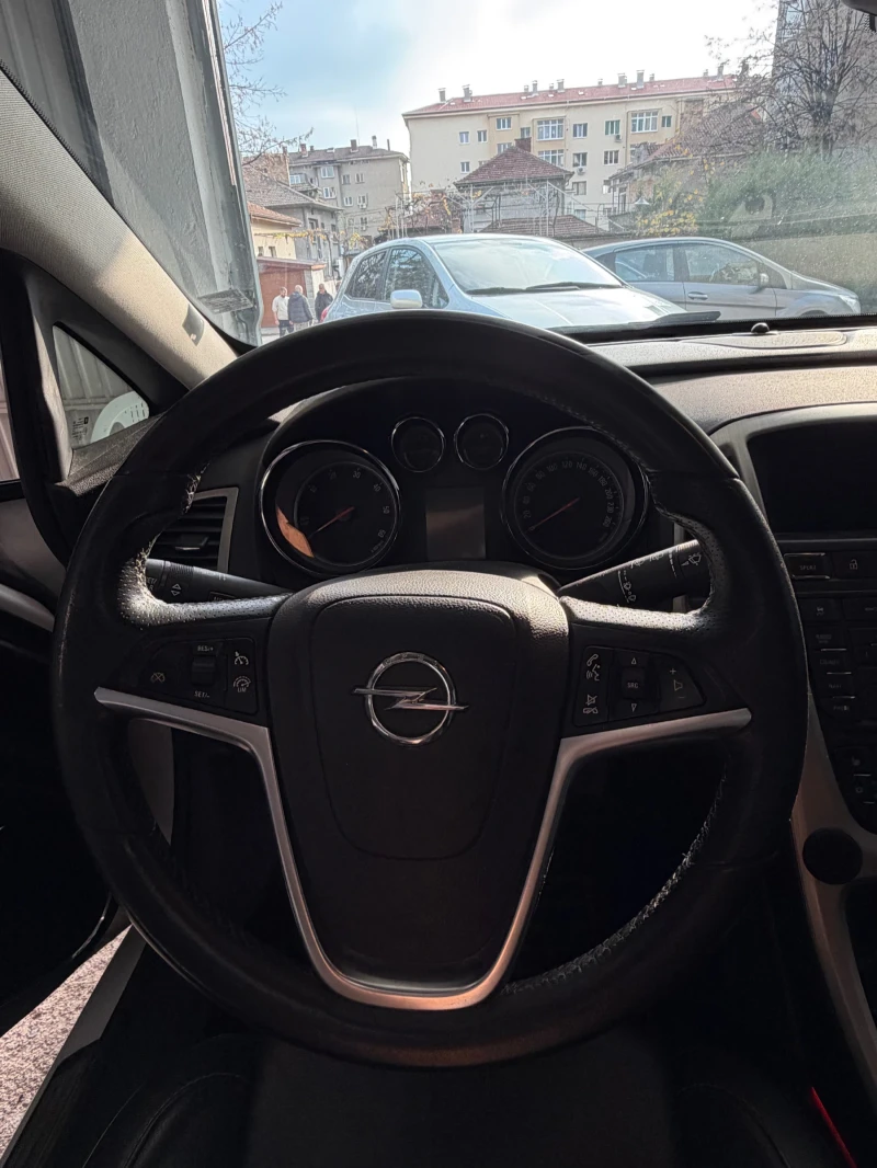 Opel Astra, снимка 16 - Автомобили и джипове - 52147947
