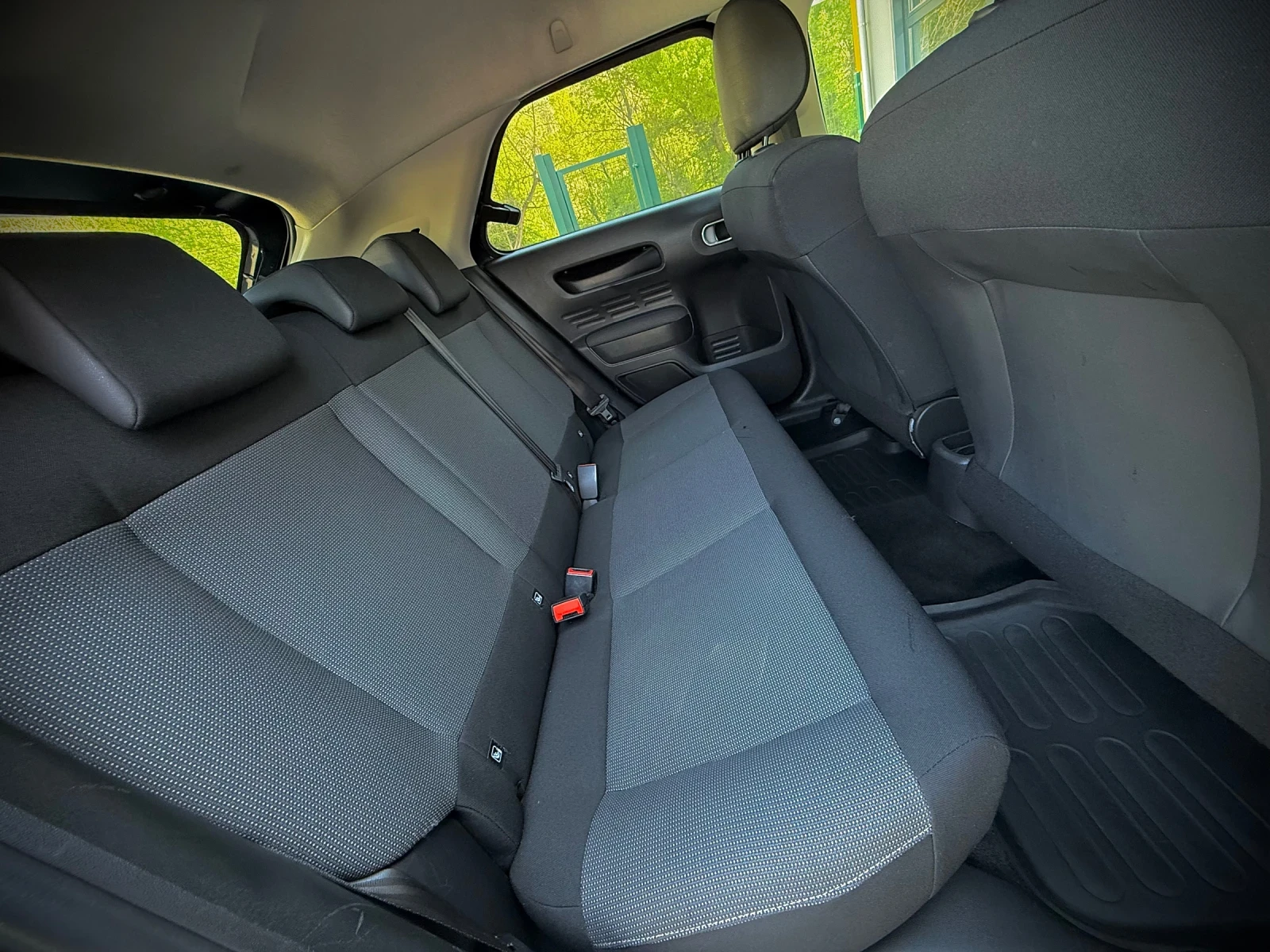 Citroen C4 Cactus 1.2i * LED* NAVI* CAMERA*  - изображение 10