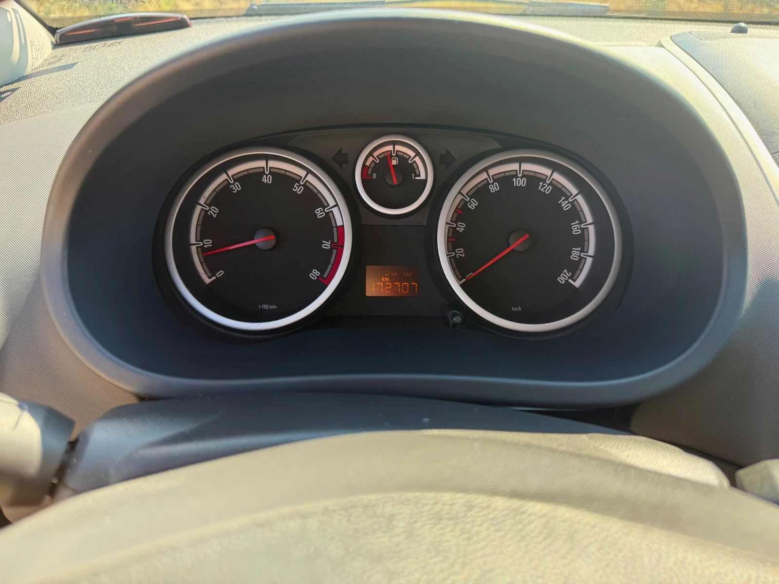 Opel Corsa 1.2 бензин - изображение 8