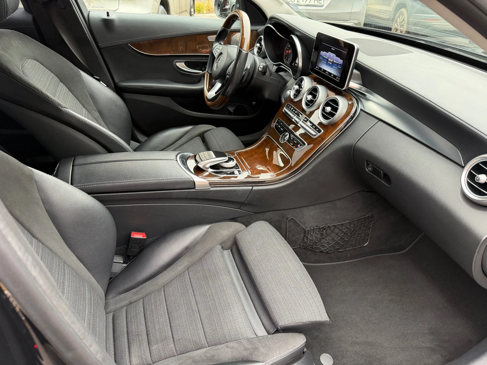 Mercedes-Benz C 200 4MATIC BURMESTER LUXURY INTERIOR PACKAGE - изображение 10
