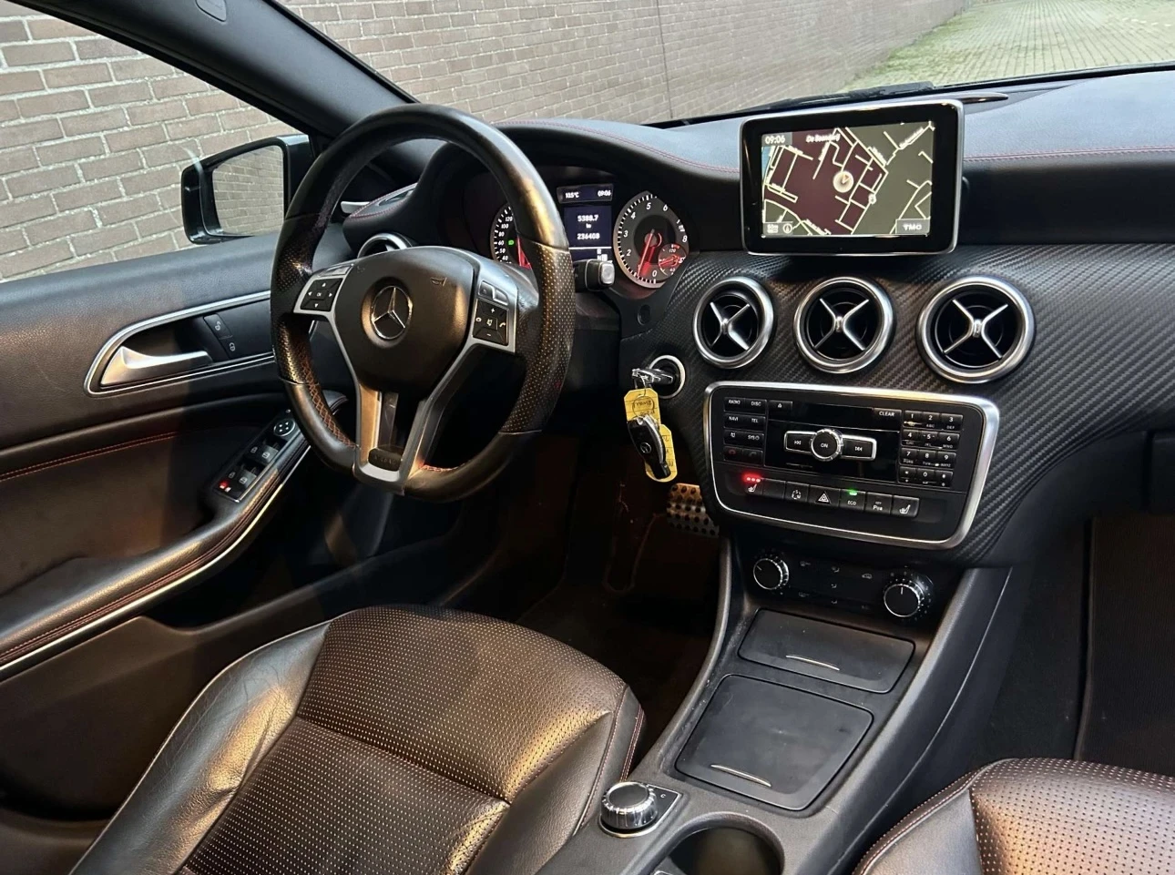 Mercedes-Benz A 250 A250 AMG - изображение 6