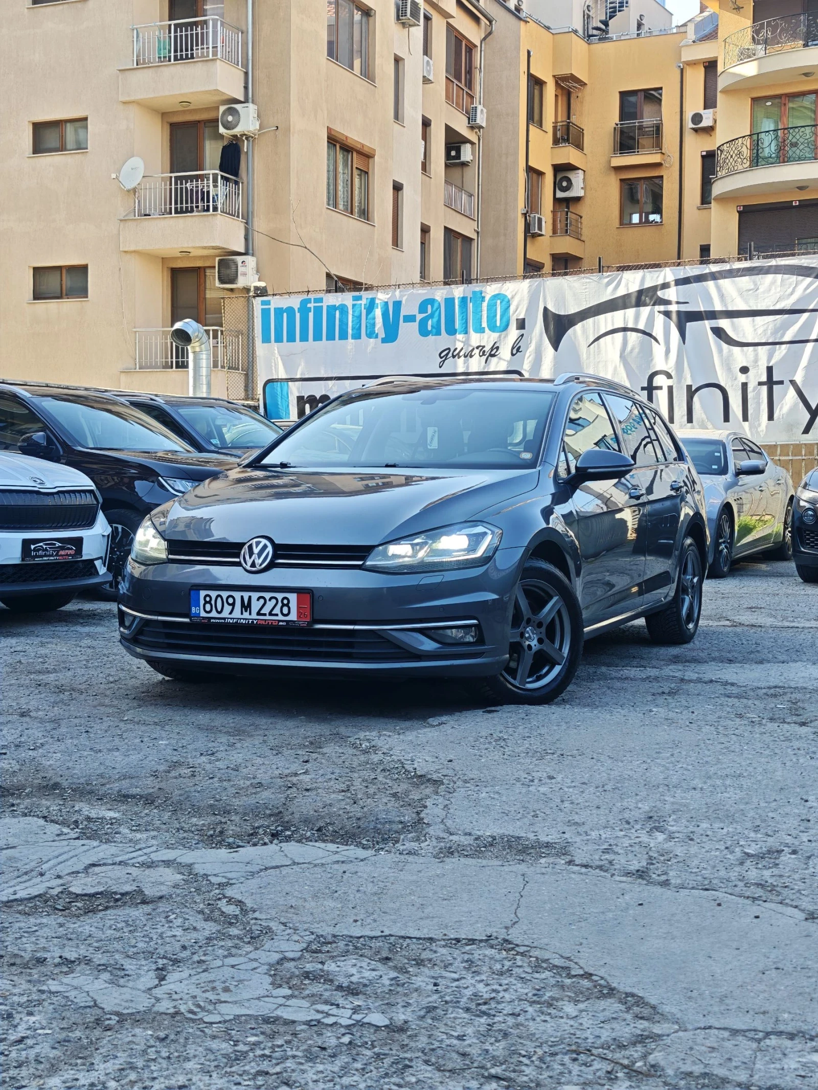 VW Golf FACELIFT!ДИГИТАЛ!ДИСТРОНИК, АВТОМАТ, ПОДГРЕВ, КЕЙЛ